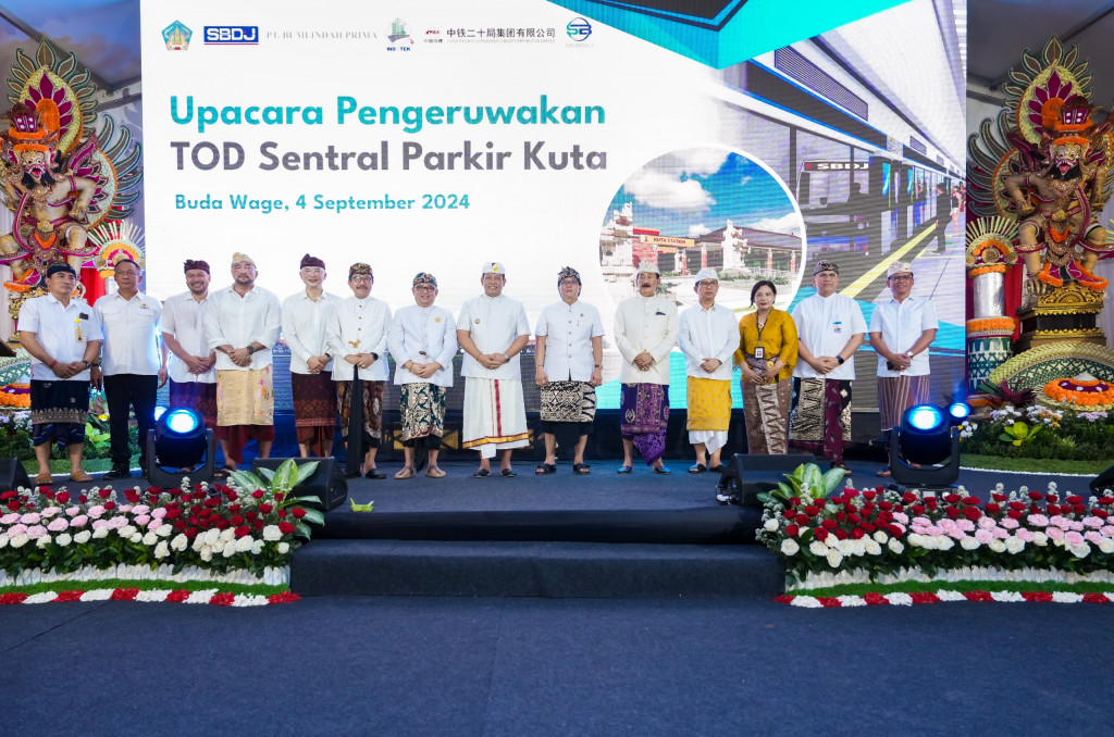 Upacara Pengeruwakan dan Peletakan Batu Pertama Pembangunan TOD Sentral Parkir Kuta